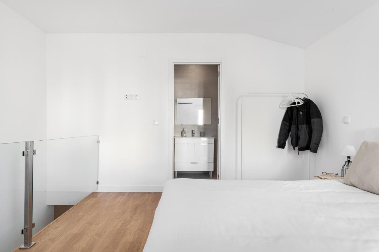 Altido Modern 2-Level Flats Near Ajuda Palace Lisbon Exterior photo