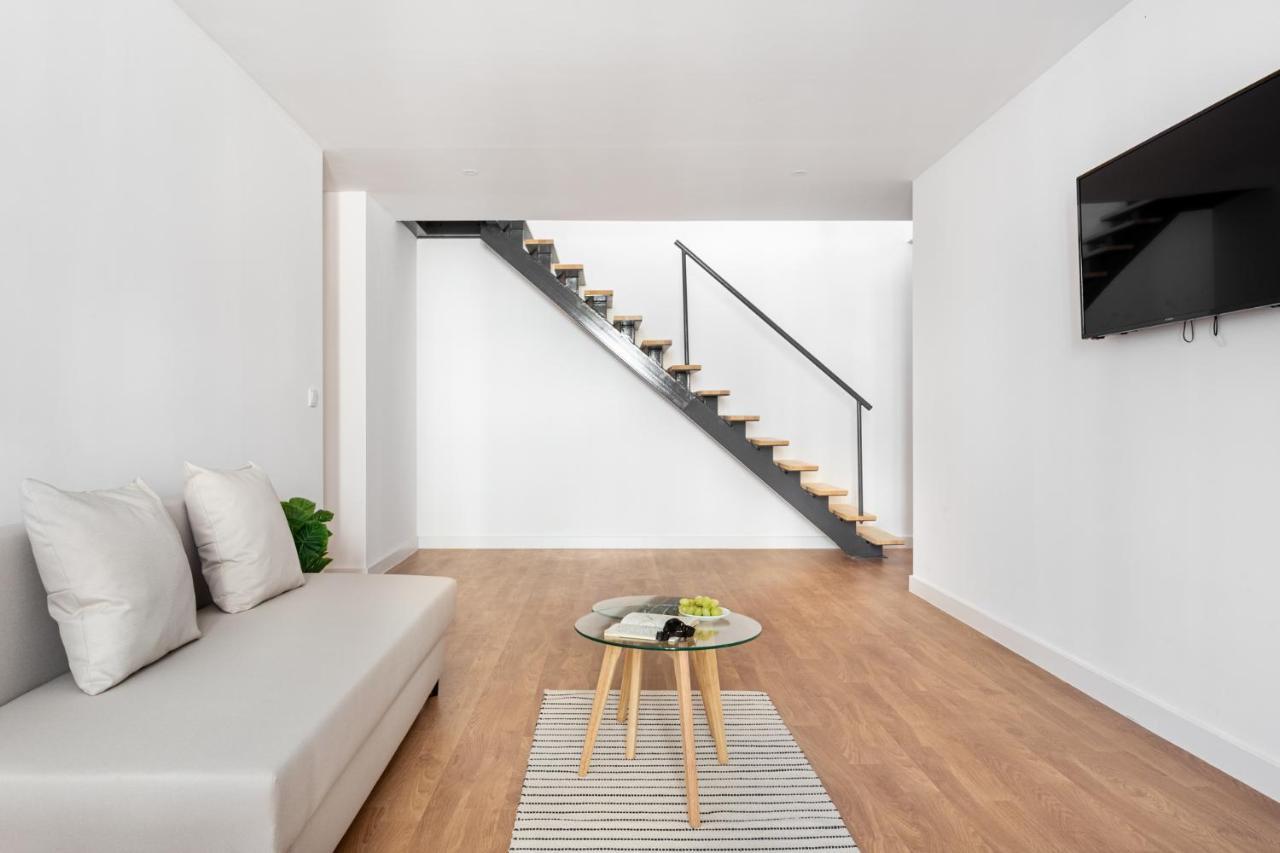 Altido Modern 2-Level Flats Near Ajuda Palace Lisbon Exterior photo
